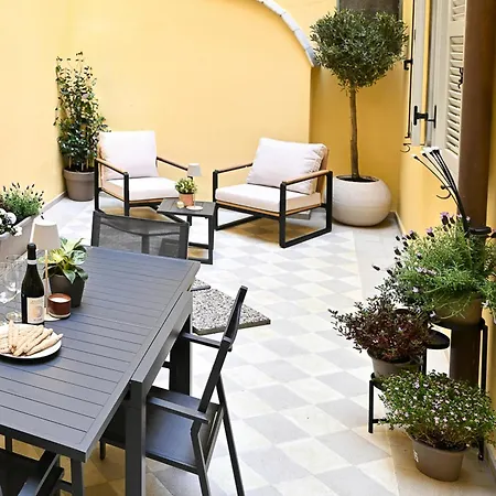 Апартаменты Monti Luxury Patio