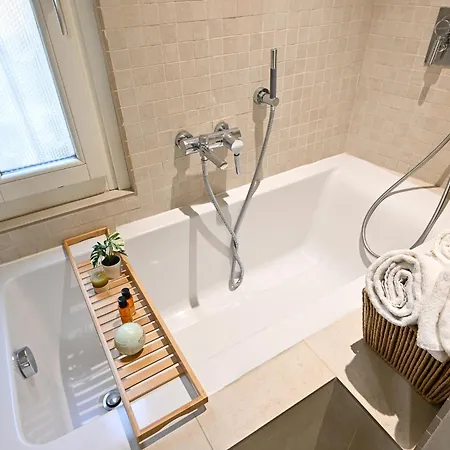 Monti Luxury Patio アパート ローマ